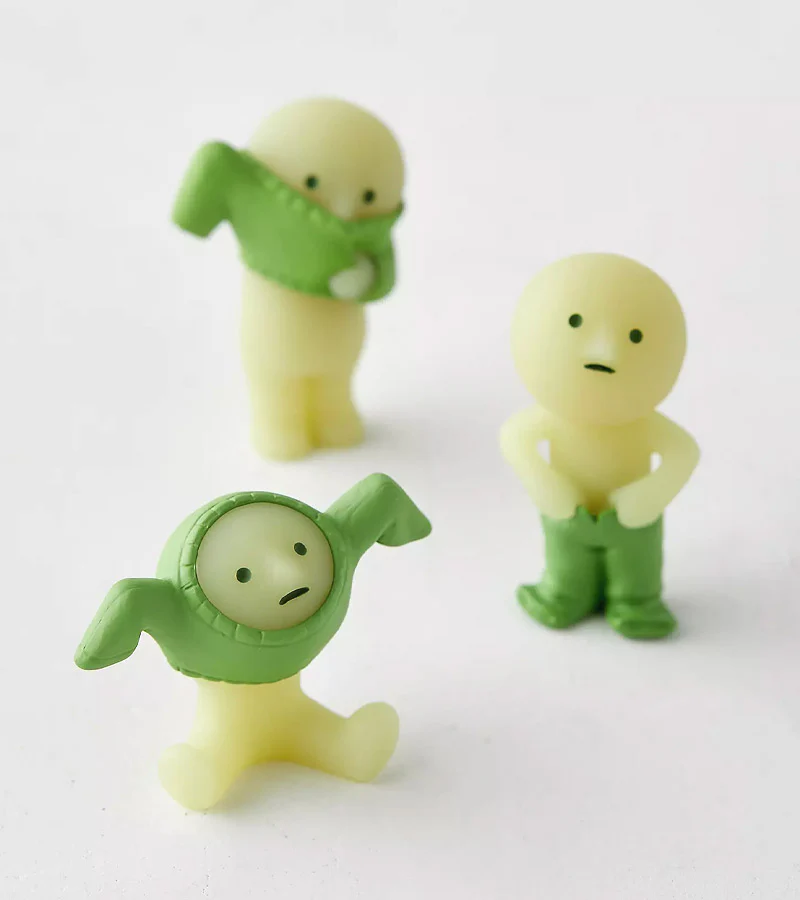Figurine fluorescente Smiski - série Dressing - Image 2