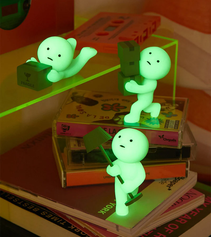 Figurine fluorescente Smiski - série Moving - Image 4