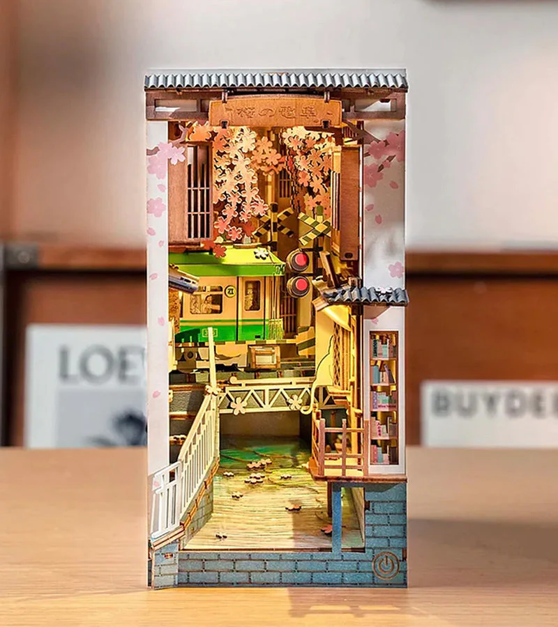 Kit DIY maison miniature en serre-livre - Sakura Densya - Image 3