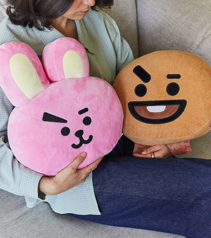 Les peluches-coussin BT21 - Image 2