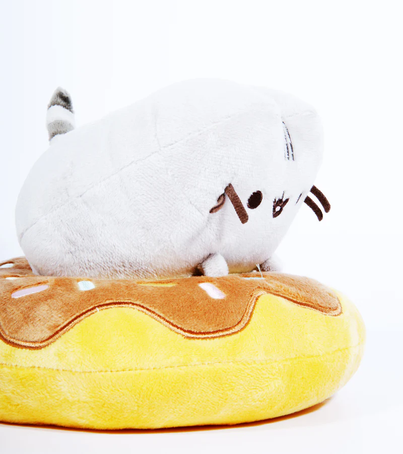 Pusheen dans son donut chocolat - Image 3
