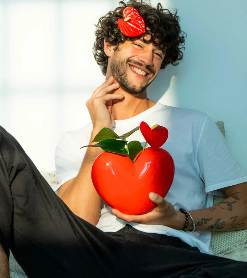 Vase coeur rouge en céramique - Image 4